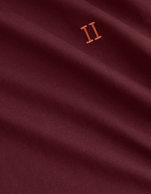 Core Contrast T-shirt  - Chocolate Truffle Red